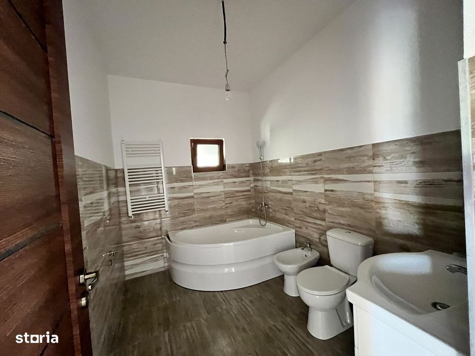 Casa superba in zona linistita - 10 min de oras