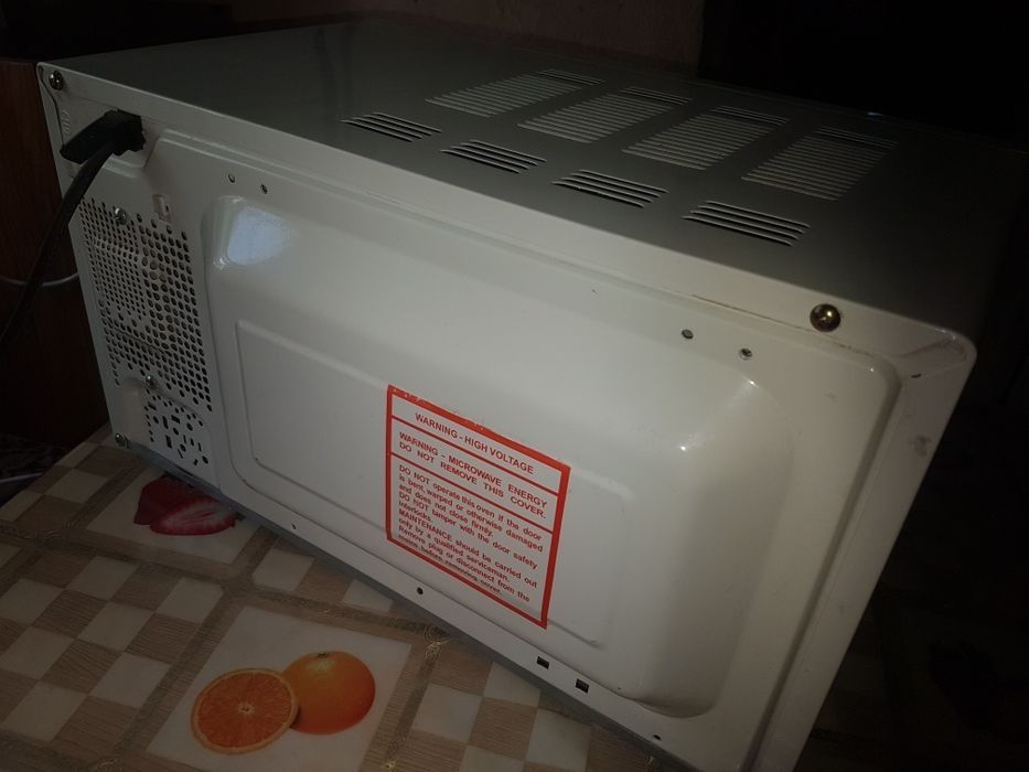 7Продаю микроволновку бу