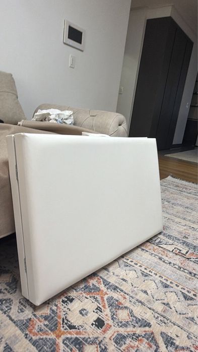Продам кушетку и стульчик