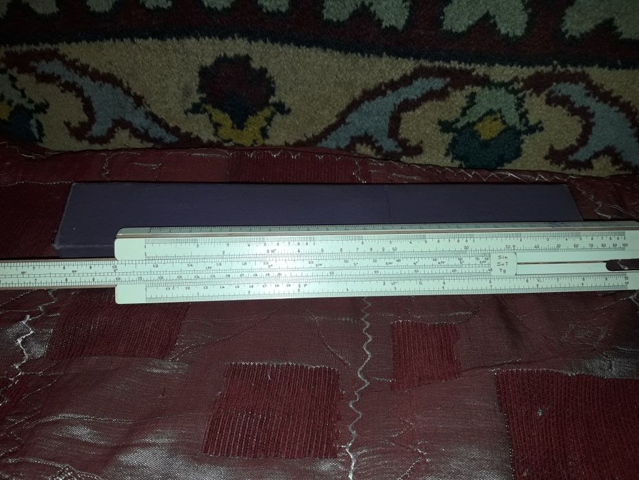 Очень редкая измерительная линейка.