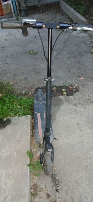 Продам электро самокат kugoo