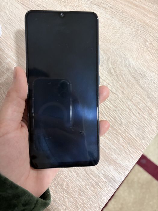 Samsung.A32 holati yaxshi karobkasiz