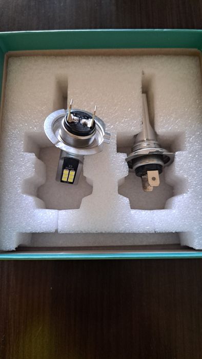 Set Becuri LED H7