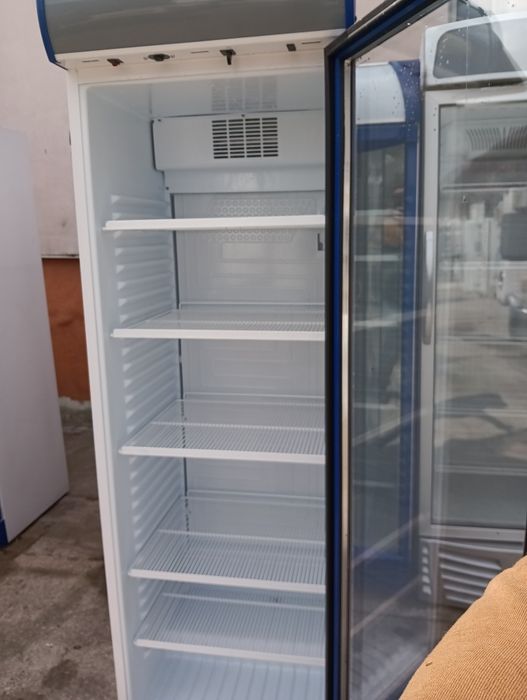 Вертикална плюсова хладилна витрина за бира, вода, безалкохолни напитки и други с 12 месеца гаранция!