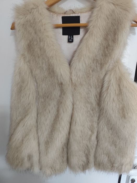 Пухени елеци различни модели