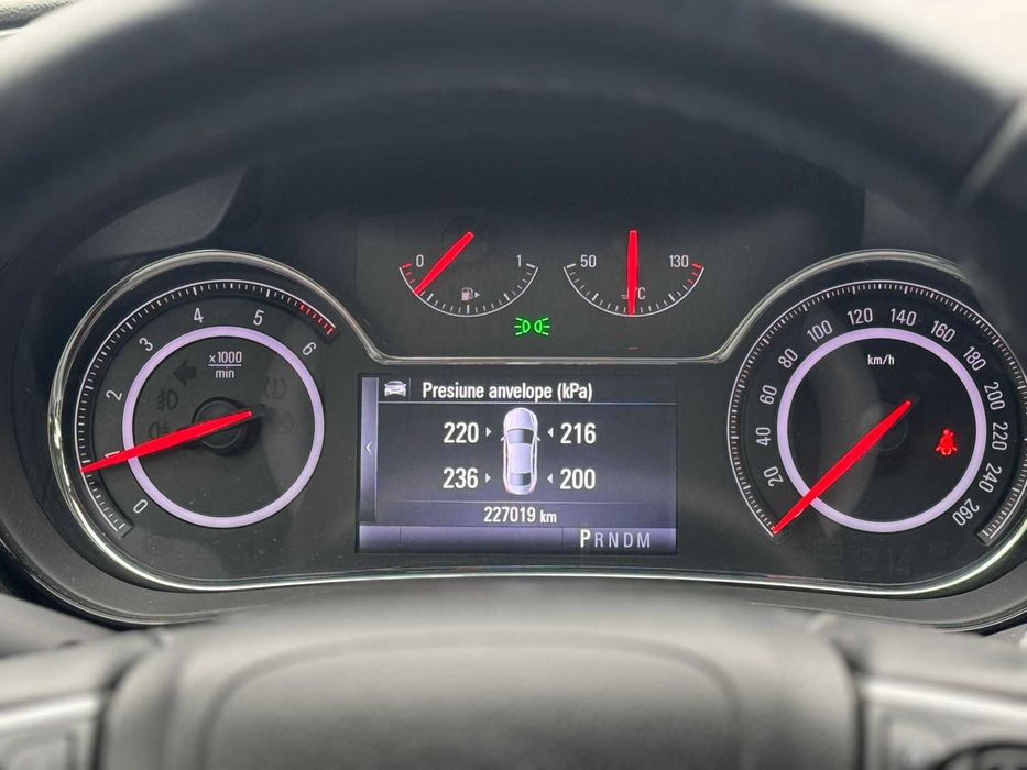 Opel Insignia facelift tourer 2015 2.0 automat avariat lovit avariate