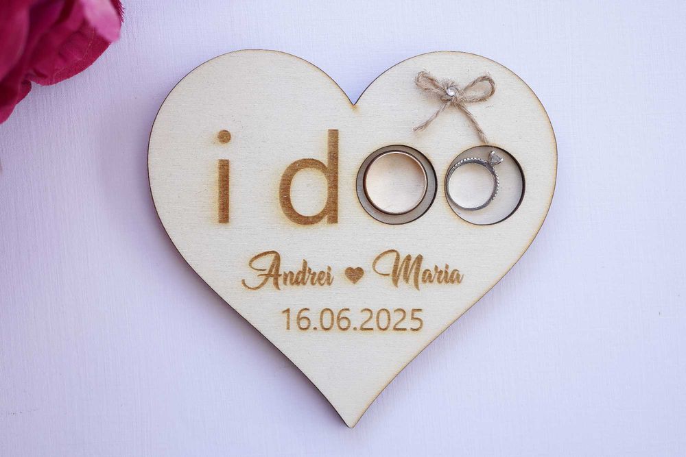 Suporturi de verighete pentru miri personalizate din lemn