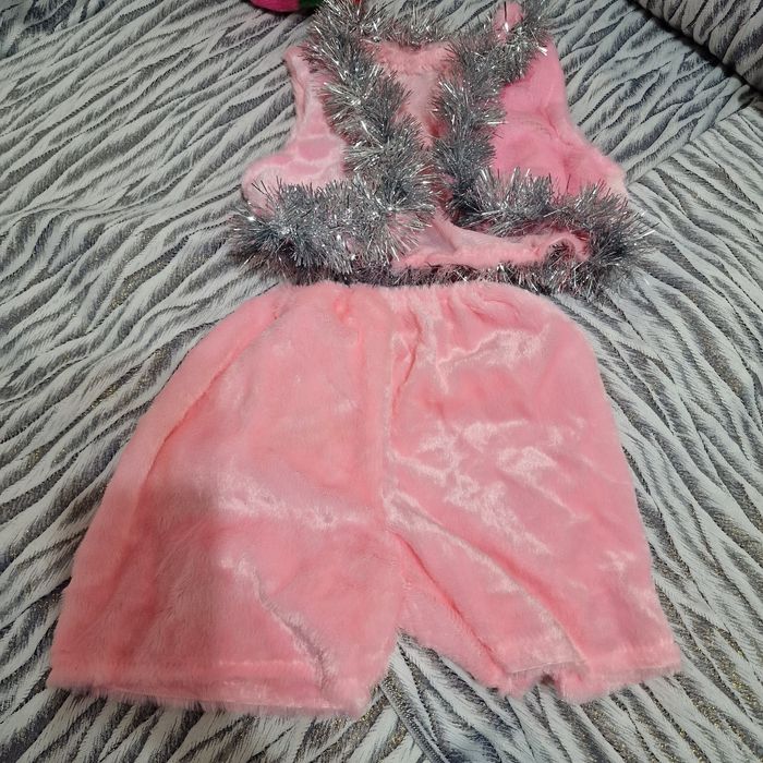 Продам костюм свинки на 3-5 лет