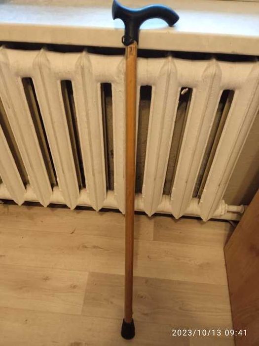 Трость резная деревянная