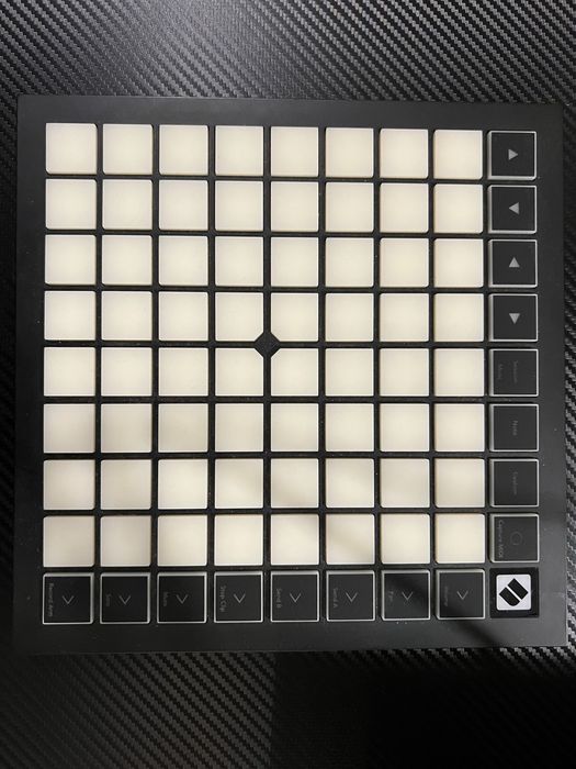 Novation Launchpad X - пад контролер