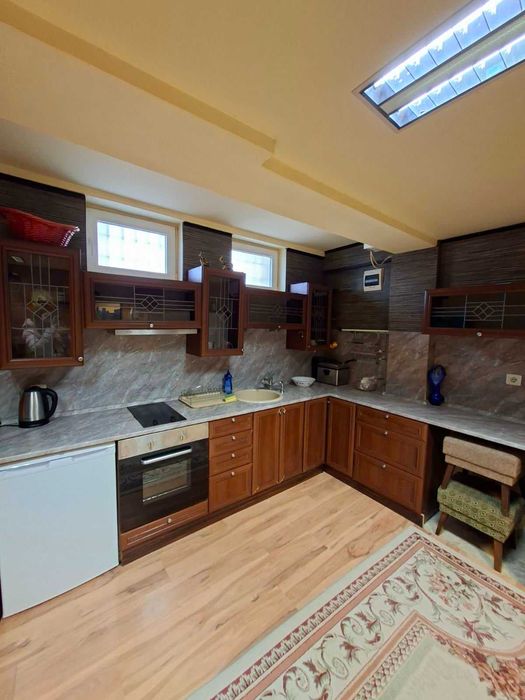 Дава се под наем Едностаен апартамент в Варна, Център - 76 кв.м за 498.27 € - Снимка #3