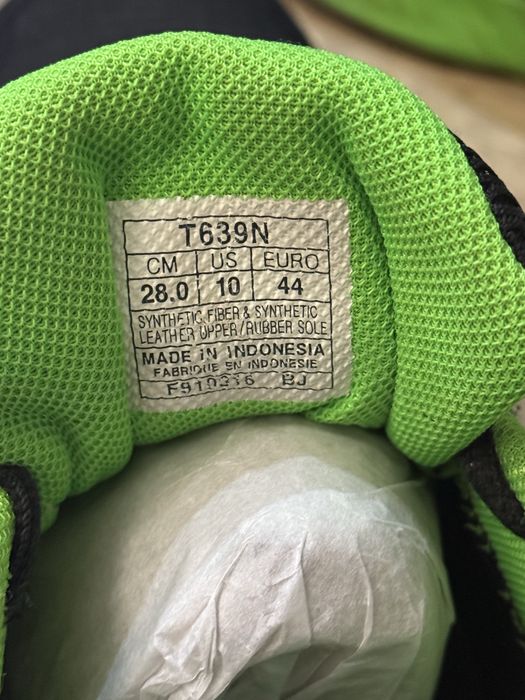 Мужчкие оригинальные кроссовки Asics
