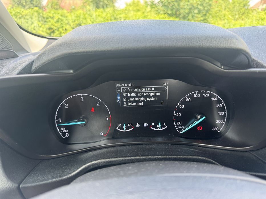 Vand sau schimb Ford Tourneo Connect 1.5tdci 117000km