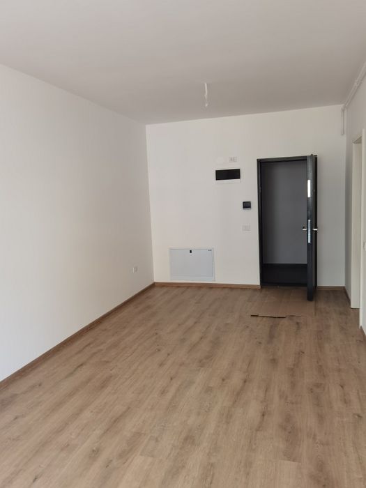 Închiriez garsonieră nemobilată în Popești