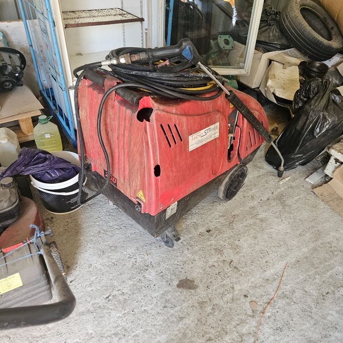Aparat industrial profesional de spălat cu înaltă presiune