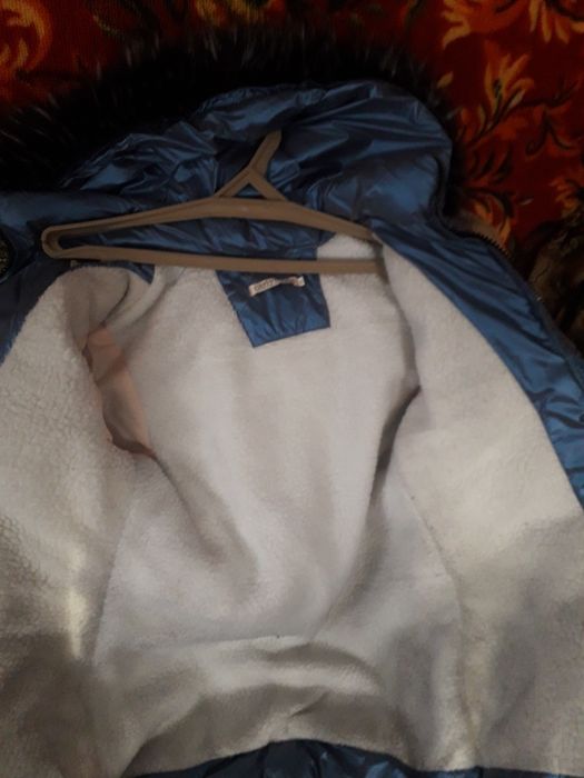 Продам зимний плащь на девочку.