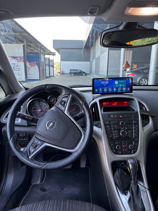Opel Astra J 1,4 benzina cutie automata