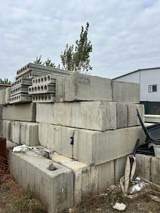 Продам плиты , блоки