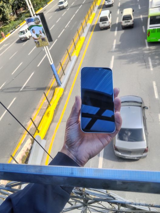 Iphone 12  xolat goʻzal