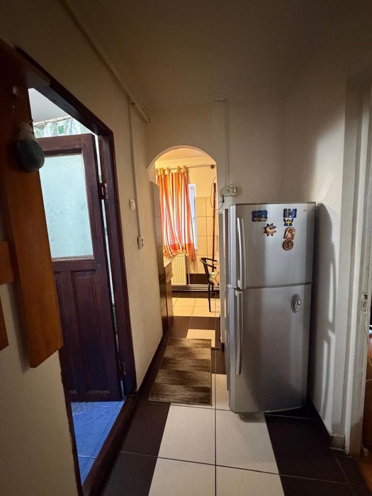 Apartament cu o camera DE INCHIRIAT