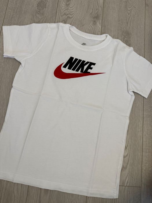 детски тениски размер 158 NIKE