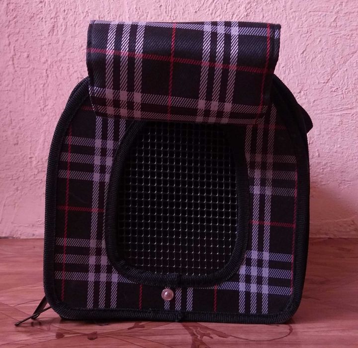 Переноска для кошек и собак