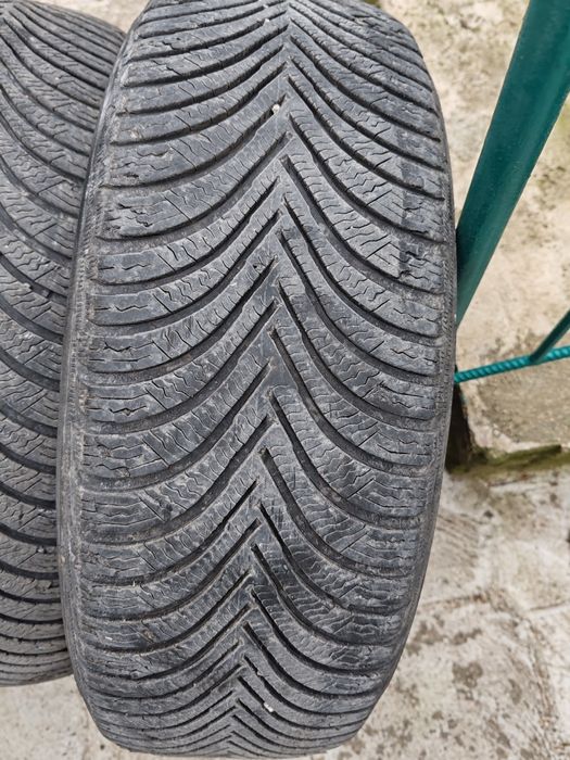 Зимни Гуми 215/65/16