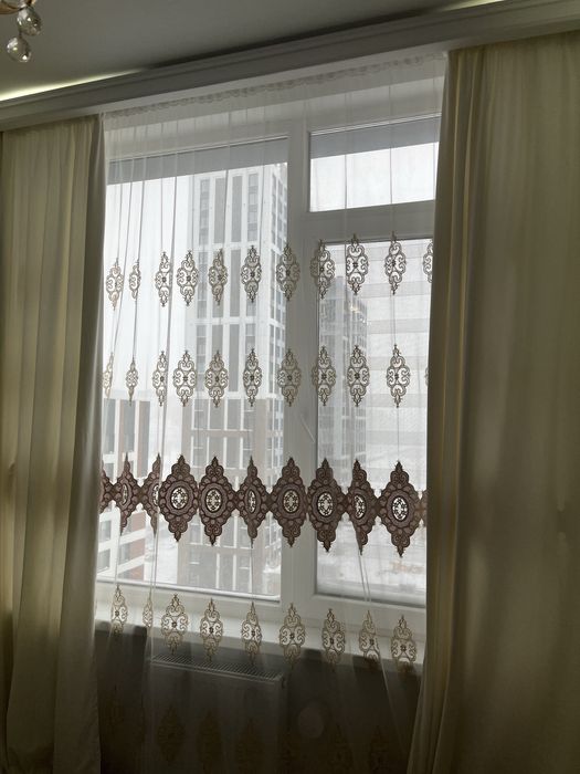 Продам белые красивые шторы