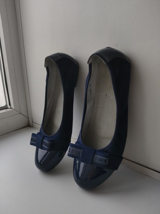 продам туфли синие