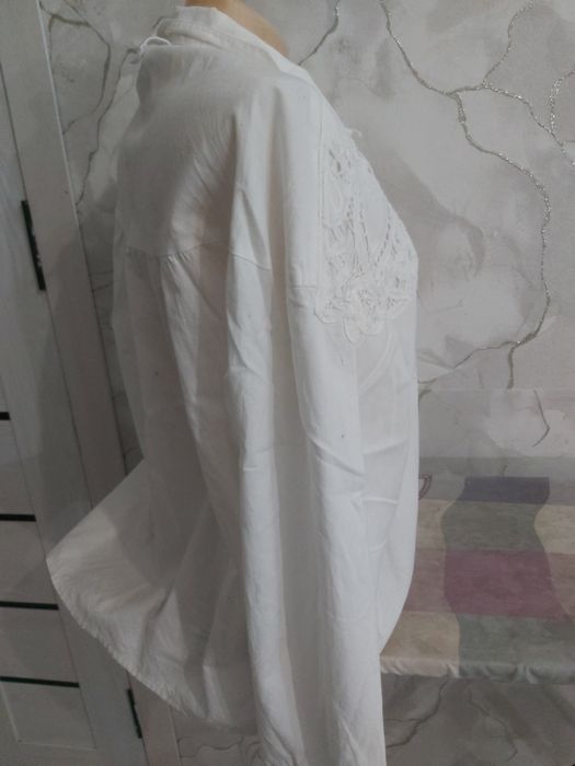 Рубашка белая стильная