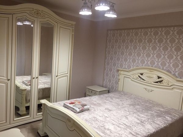 Срочно продам спальный гарнитур