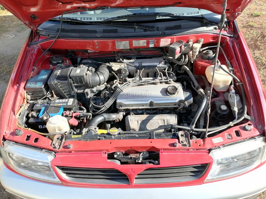 Продаю Mitsubishi Space Runner