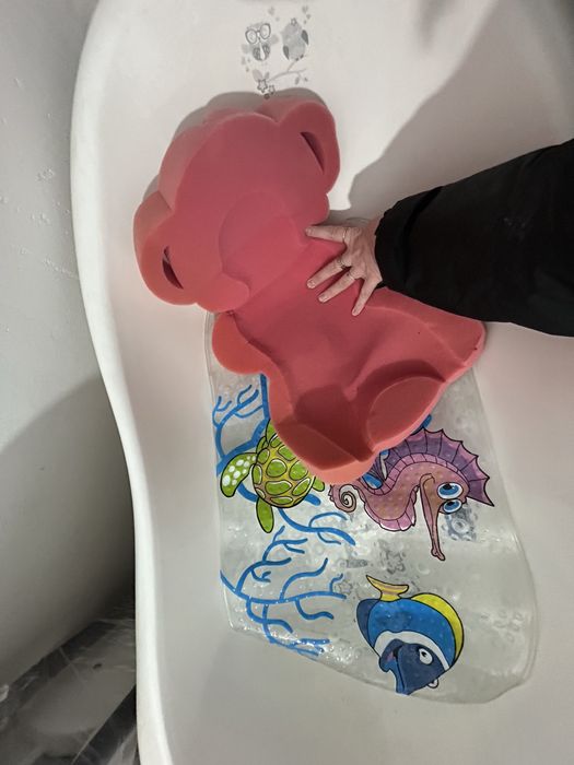 Продам ванночку,матрас,коврик для купания