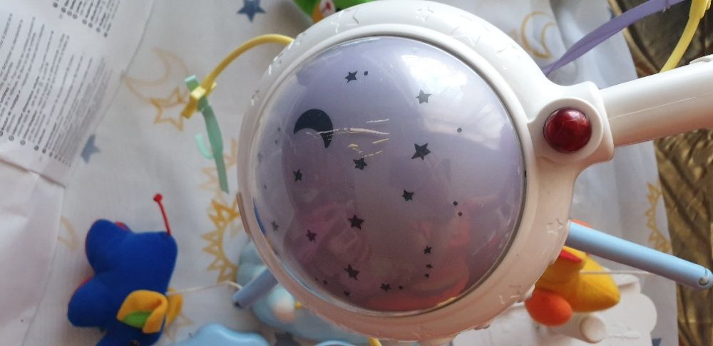 Carusel Fisher Price cu proiectie si telecomanda