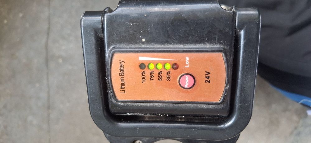 Vând baterie bicicleta electrica 24 v originala samdung 10ah