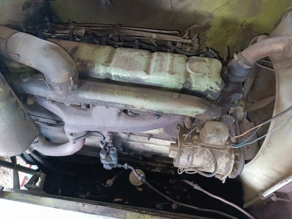 Motor combina Perkins in 6 pistoane de 120 de cai