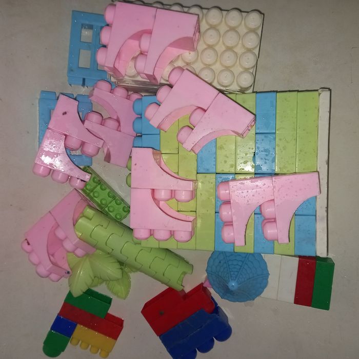 Игрушки, конструктор за 1000 тенге