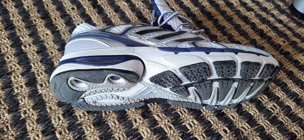 Adidas Adistar Control 5