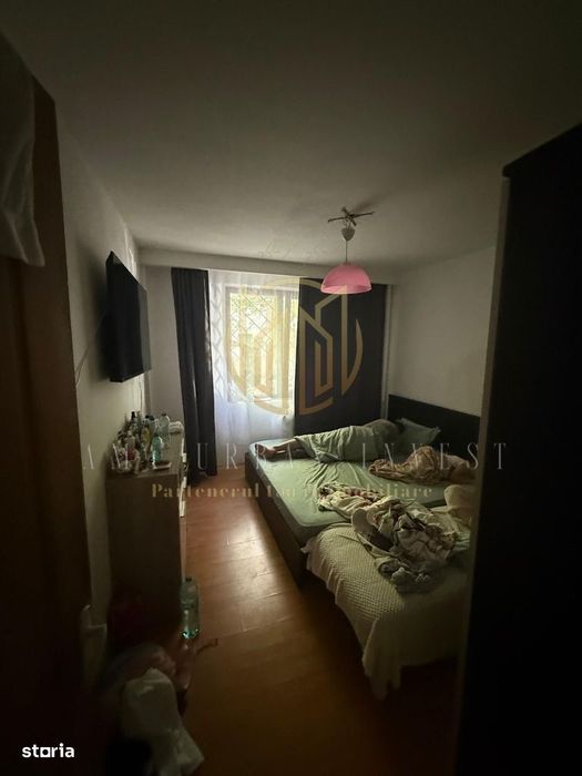 Teiul Doamnei Grigore Ionescu 4 camere 85 mp , an 1986 , pret 156000 e — fotografia 3