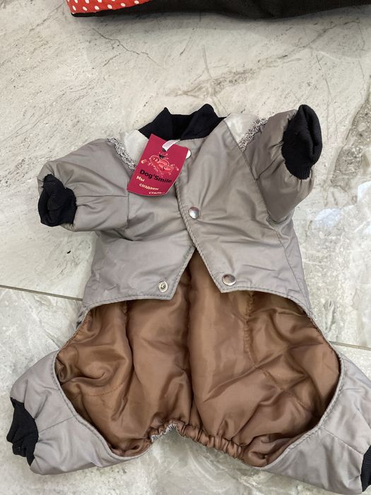 Продам для собак одежду