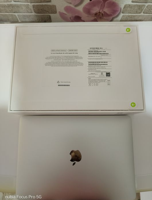 Продам MacBook Air M1