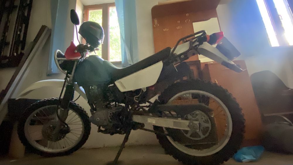 suzuki djebel 250.