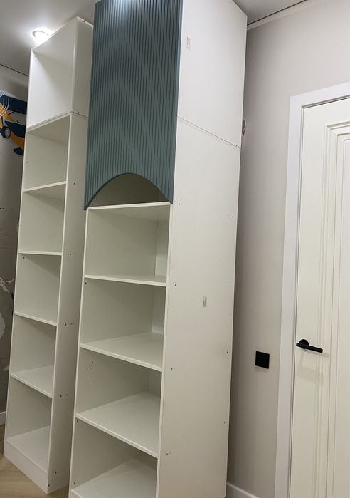 Шкафы, ниши с дверью