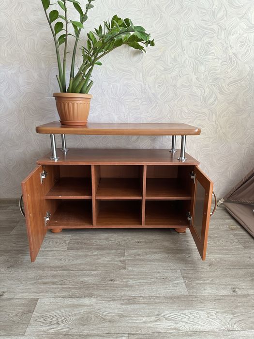 Продам тумбу