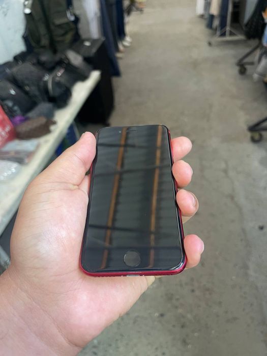 iphone se 2020. 64/81