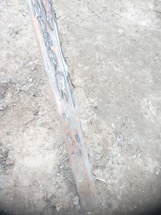 Жерди .кирпич.лесница