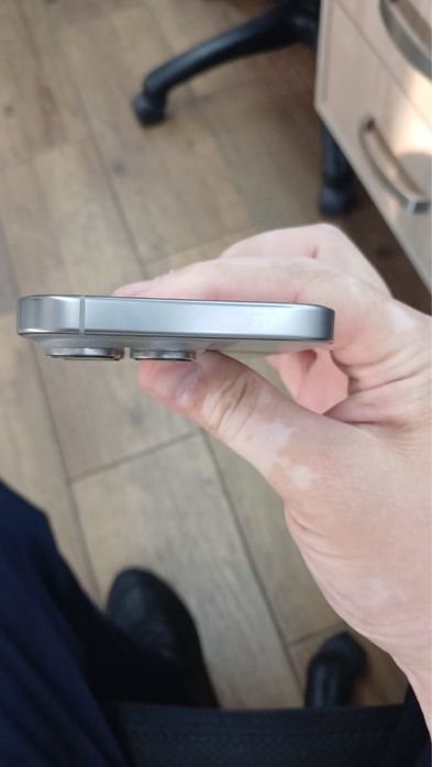 Продам iphone 16 pro 512гб