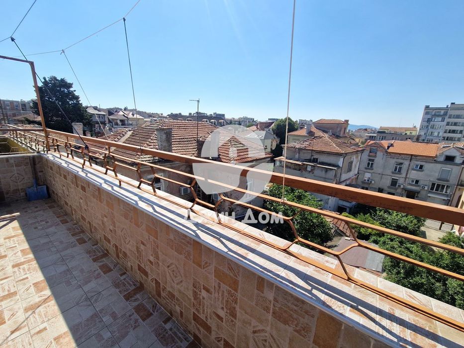 Продава се Тристаен апартамент в Бургас, Център - 60 кв.м за 1105 €/кв.м - Снимка #3