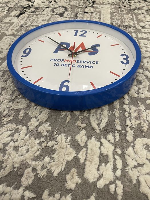 Настенные часы новые