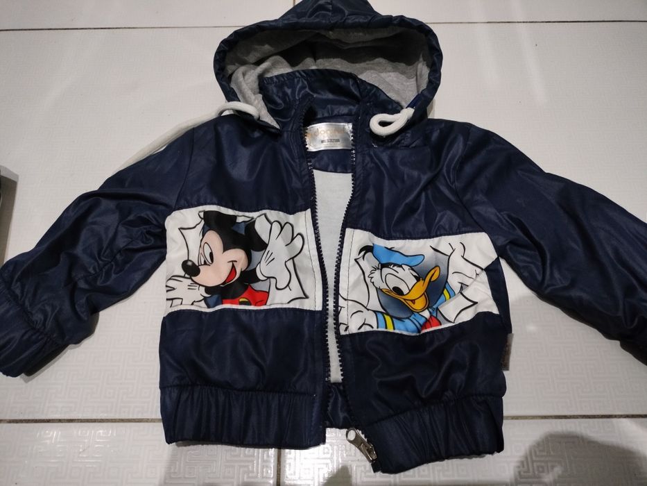 Продам детскую курточку